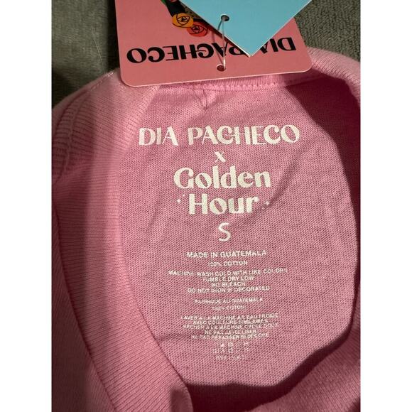 NWT Dia Pacheco x Golden‎ Hour UO Women Shirt Pink Short Sleeve Cotton Spanish - Picture 5 of 7